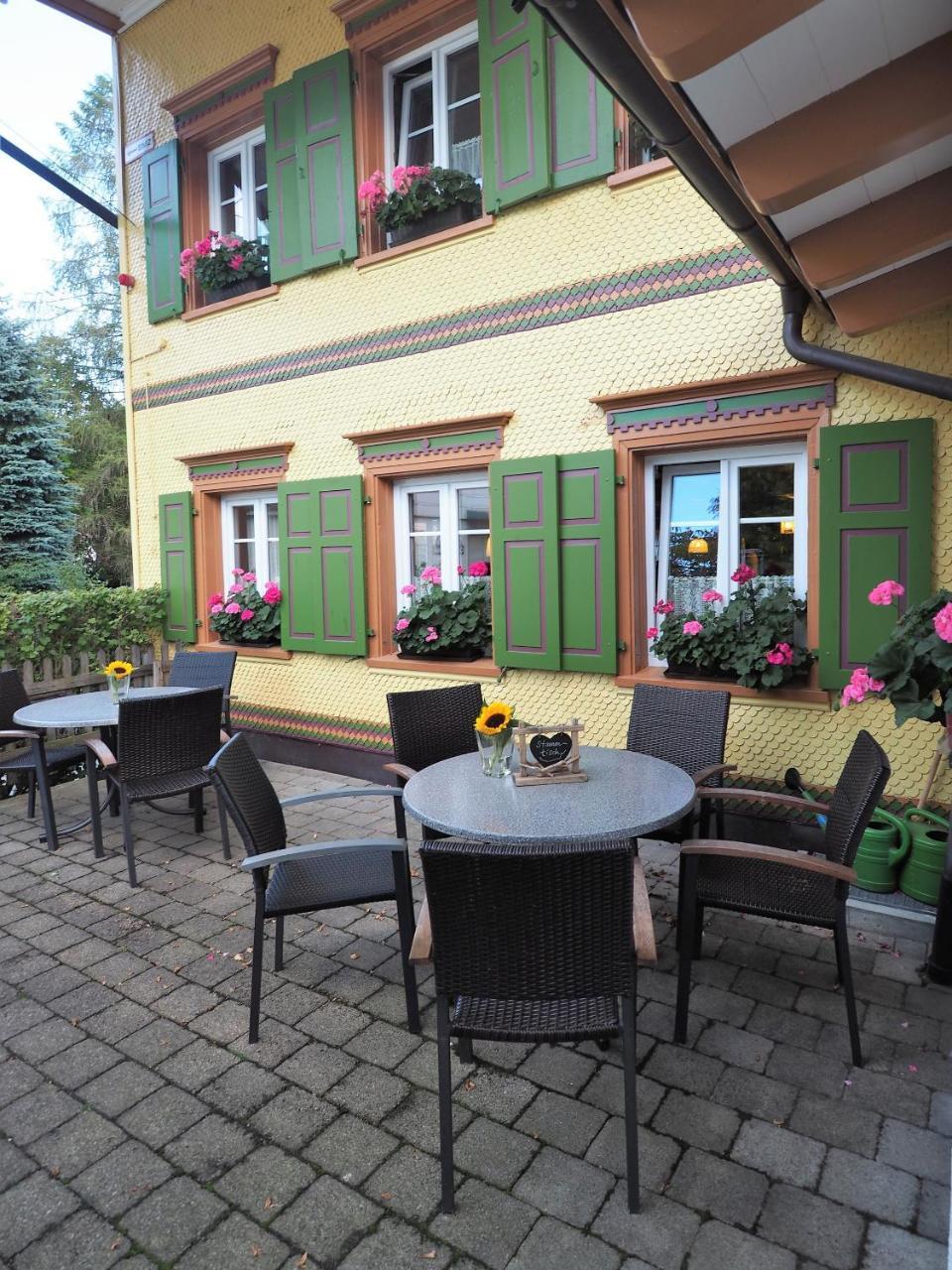 Landgasthof Zum Schwarzen Grat Isny im Allgau Bagian luar foto