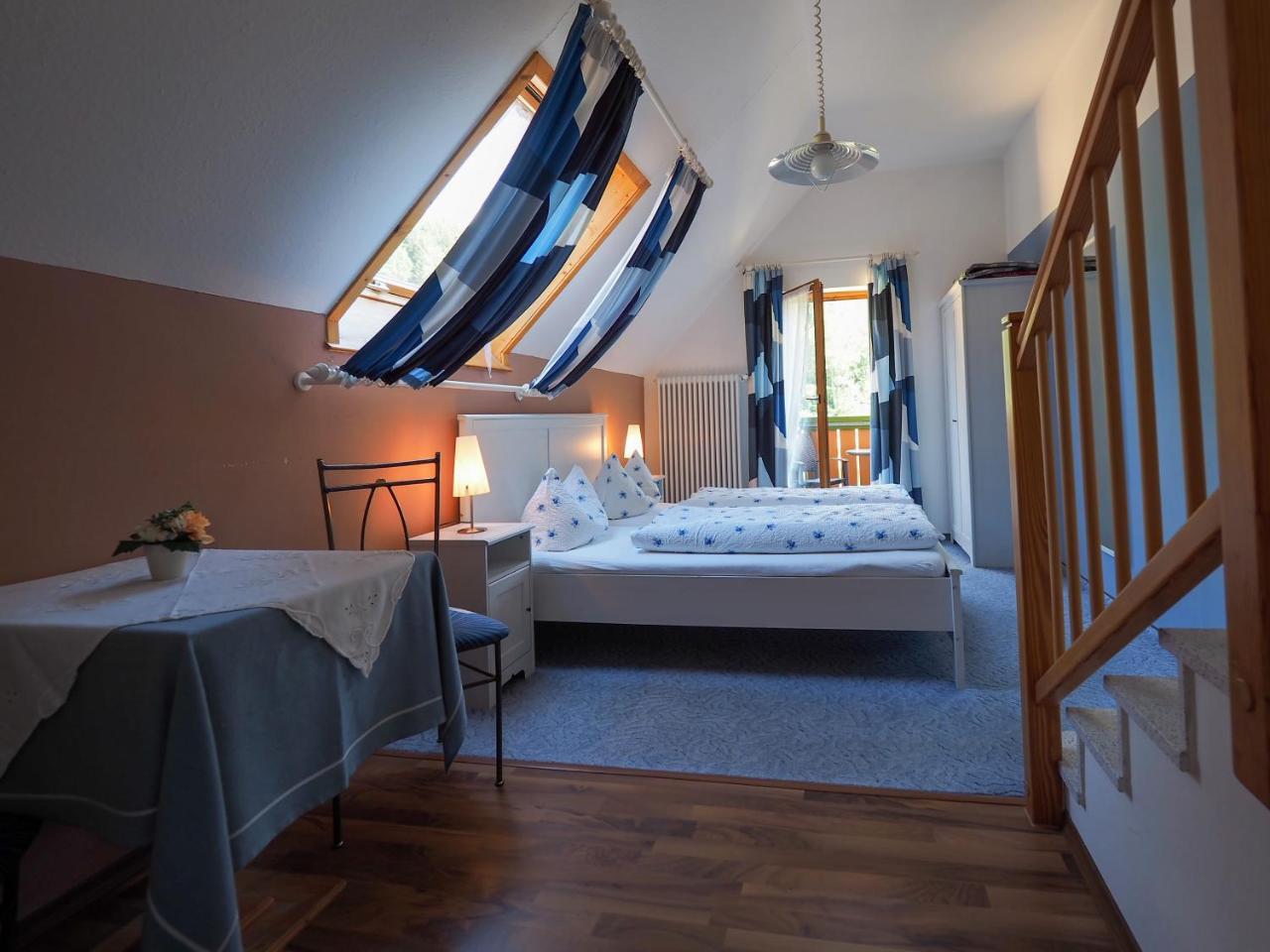 Landgasthof Zum Schwarzen Grat Isny im Allgau Bagian luar foto